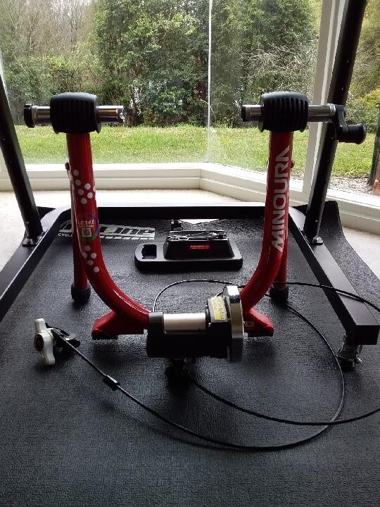 Indoor cycle trainer apparatus