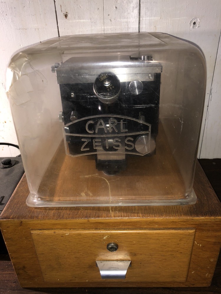 Carl Zeiss Microscope