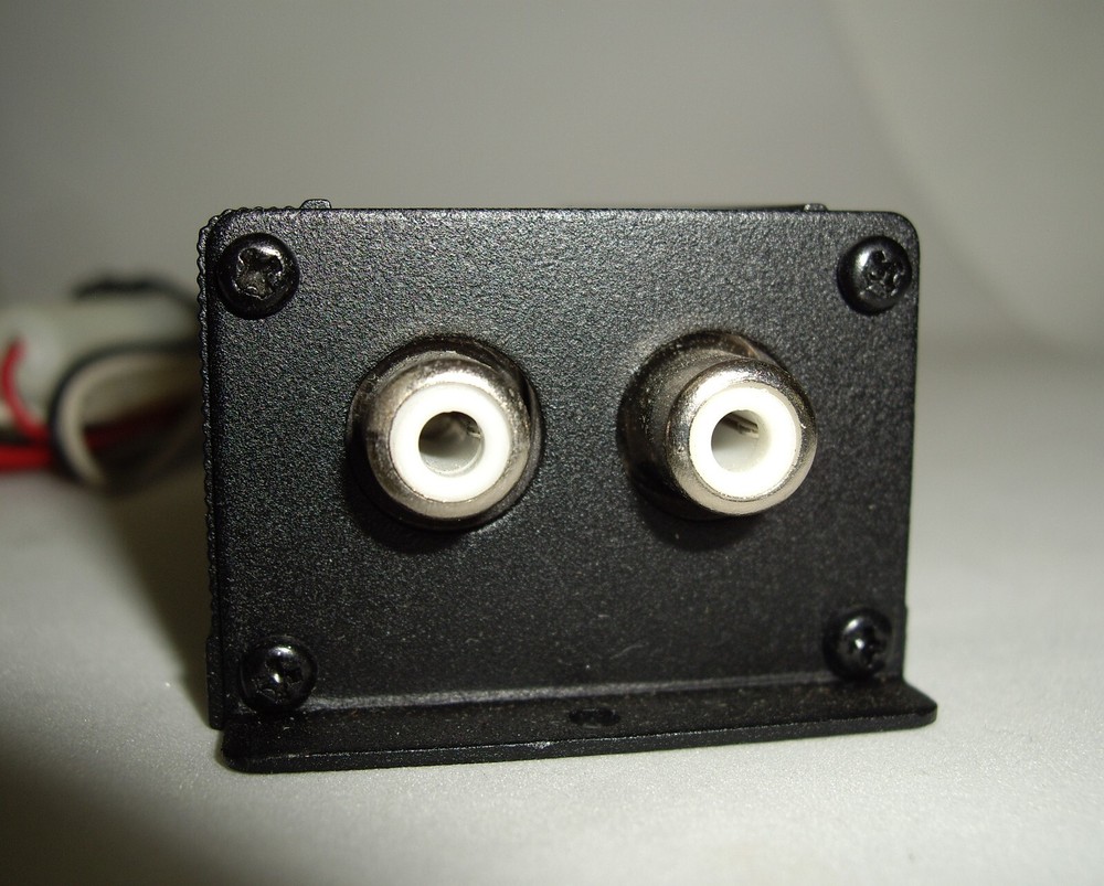 New Unused Exonic Mobile Entertainment EXF 2030 8CH FM Transmitter