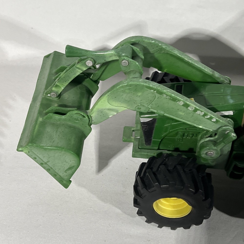 ERTL John Deere Green Tractor with Wagon