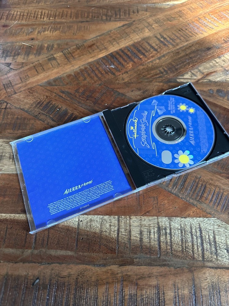 Hallmark Scrapbook Studio PC Sierra Windows 95/98/ME/2000/NT4/XP