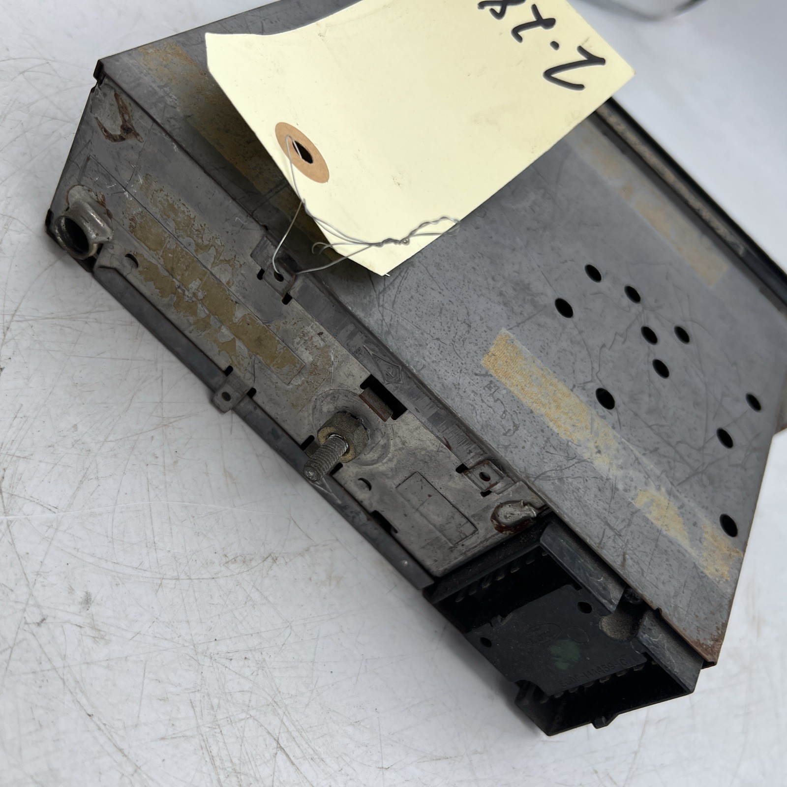 87-97 Ford Radio AM FM Stereo Cassette Mustang Escort Thunderbird Capri