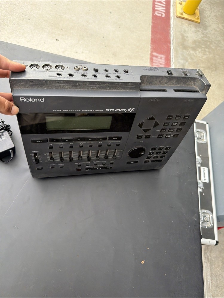 Roland MV-30 Studio M