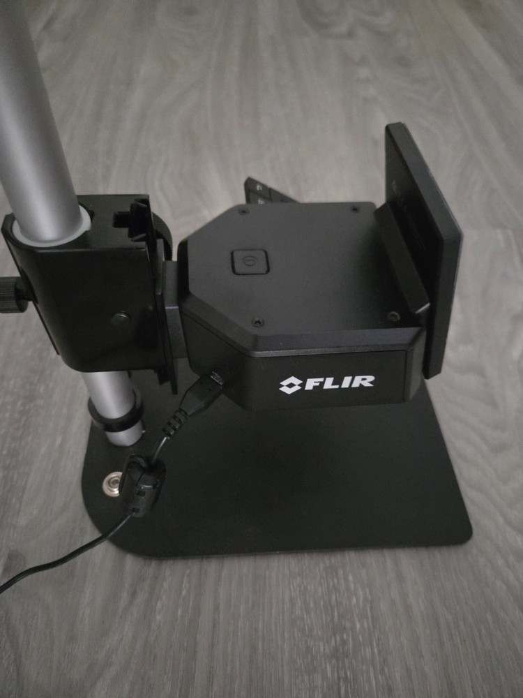 FLIR ETS320 - Thermal Imaging Camera High Sensitivity