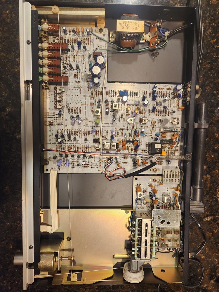 Technics ST-8077 AM/FM Stereo Tuner