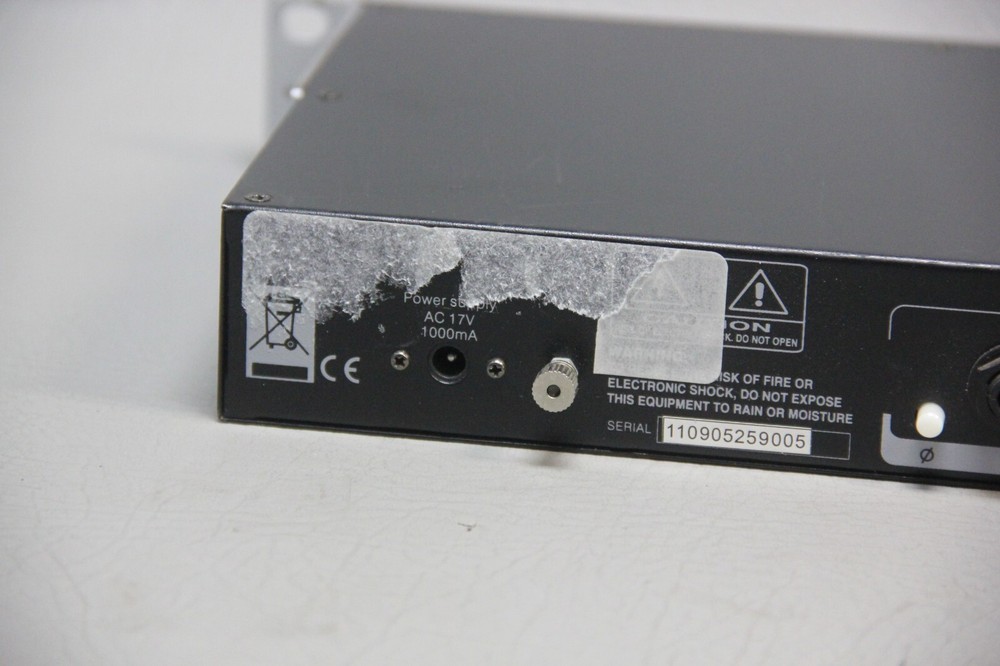 SM PRO AUDIO ENHANCED 8 CHANNEL PREAMP PRE-AMPLIFIER PR8E MISSING KNOBS