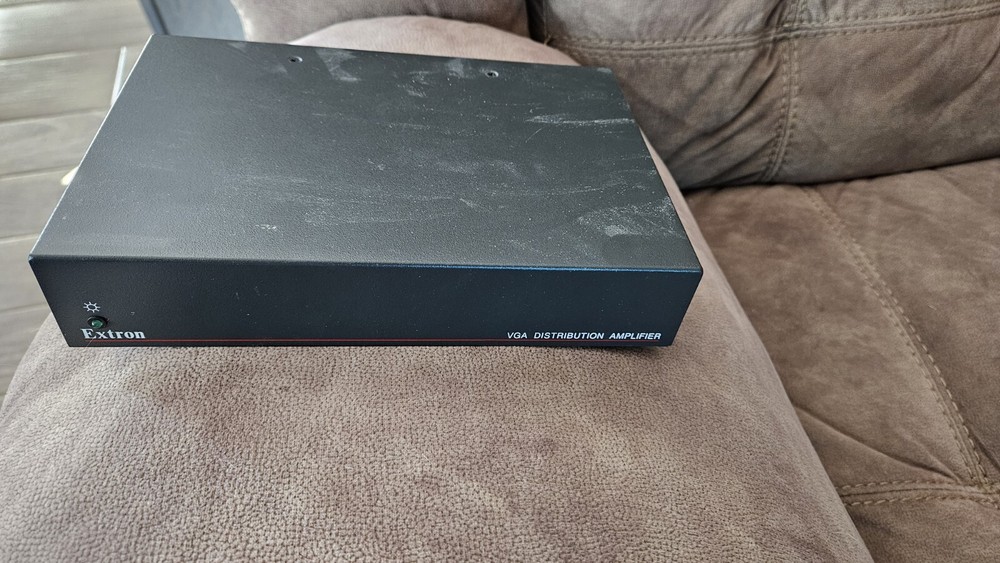 EXTRON VGA DISTRIBUTION AMPLIFIER P/2 DA6XI