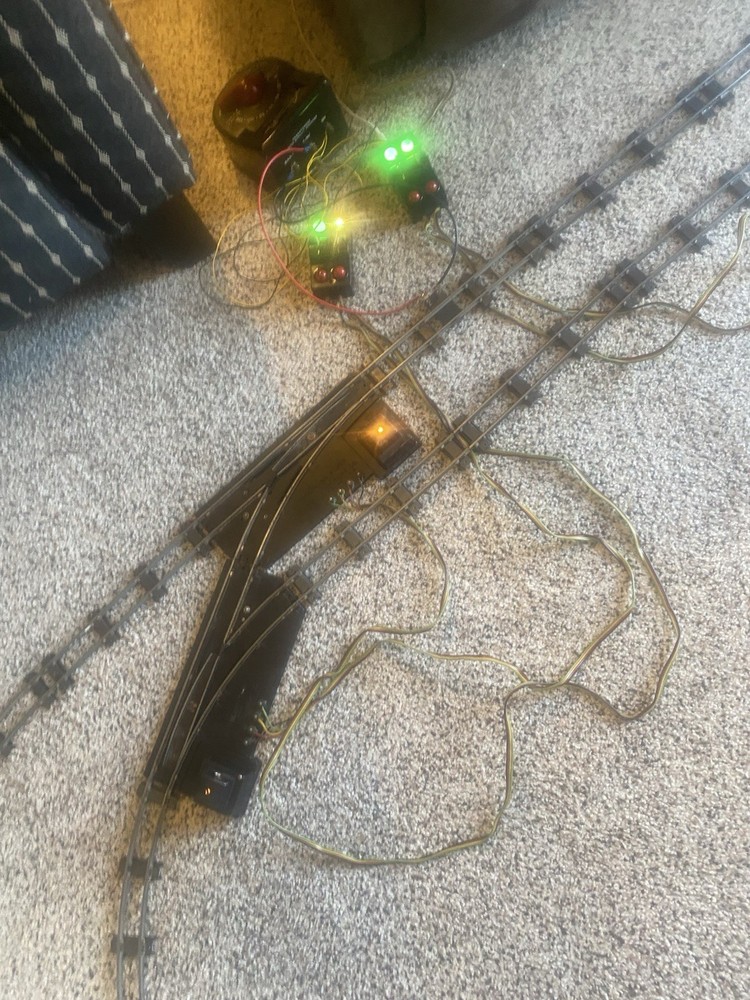 1950’s Vintage Gilbert American Flyer Train Set With Triple Loop Layout