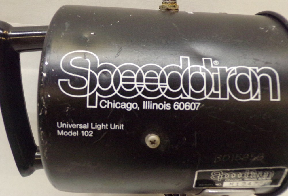 SPEEDOTRON, STUDIO CLASSIC 102, UNIVERSAL LIGHT UNIT, WITH 7" REFLECTOR & COVER