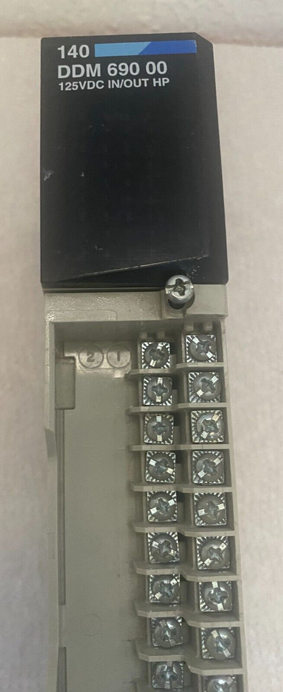 Schneider 140 DDM 690 00 125 VAC input module