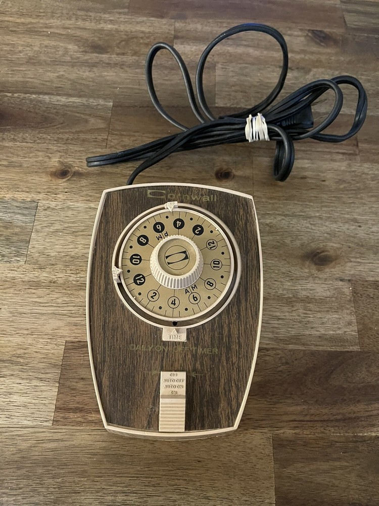 Vintage Cornwall AC  Timer Model #3004 Mid Century Working! Lamp