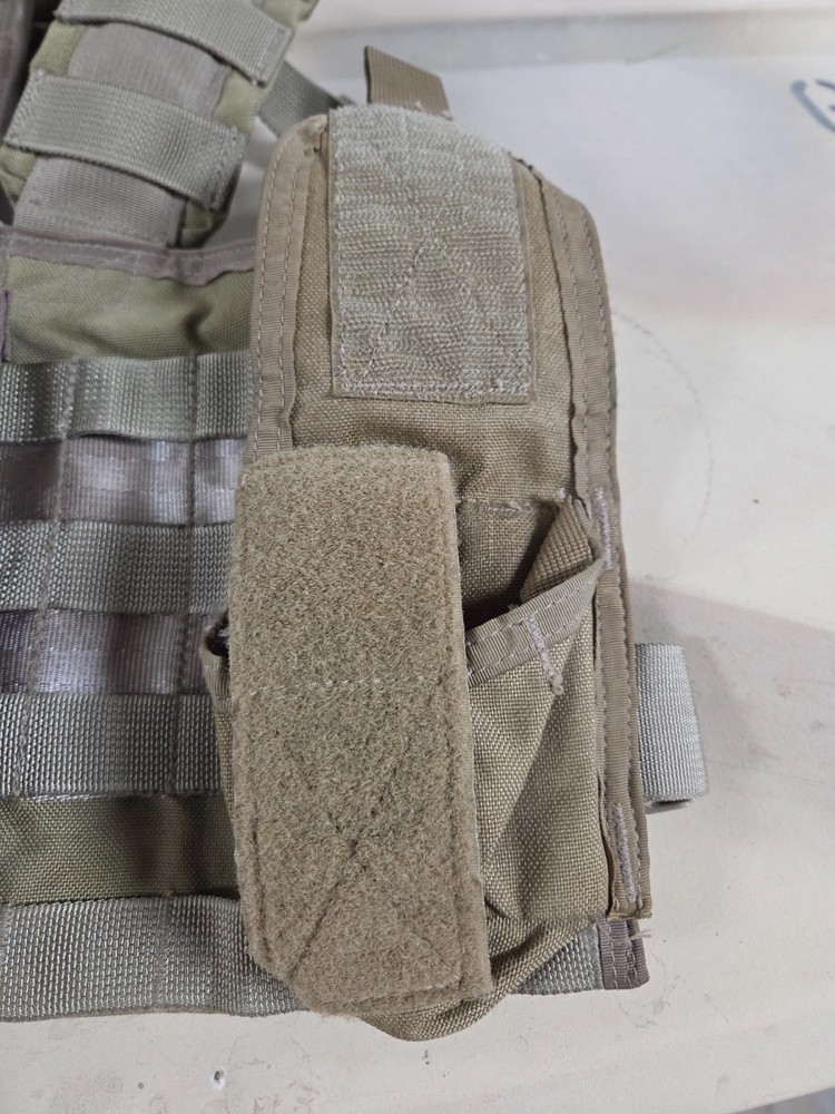 Eagle Industries MOLLE Chest rig Coyote brown