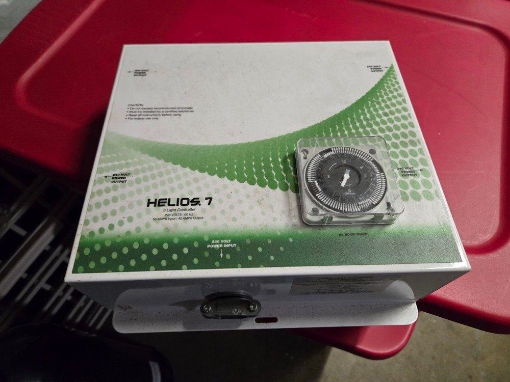 Titan Controls Helios 7 - 8 Light 240 Volt Controller w/ Timer