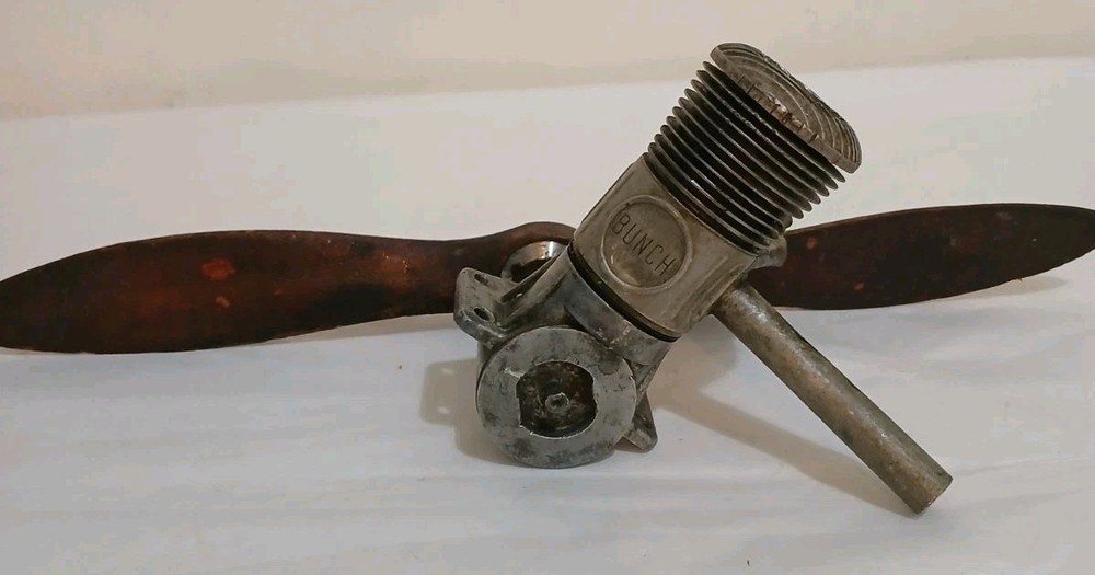 Bunch Model Airplane Co. Vintage Engine