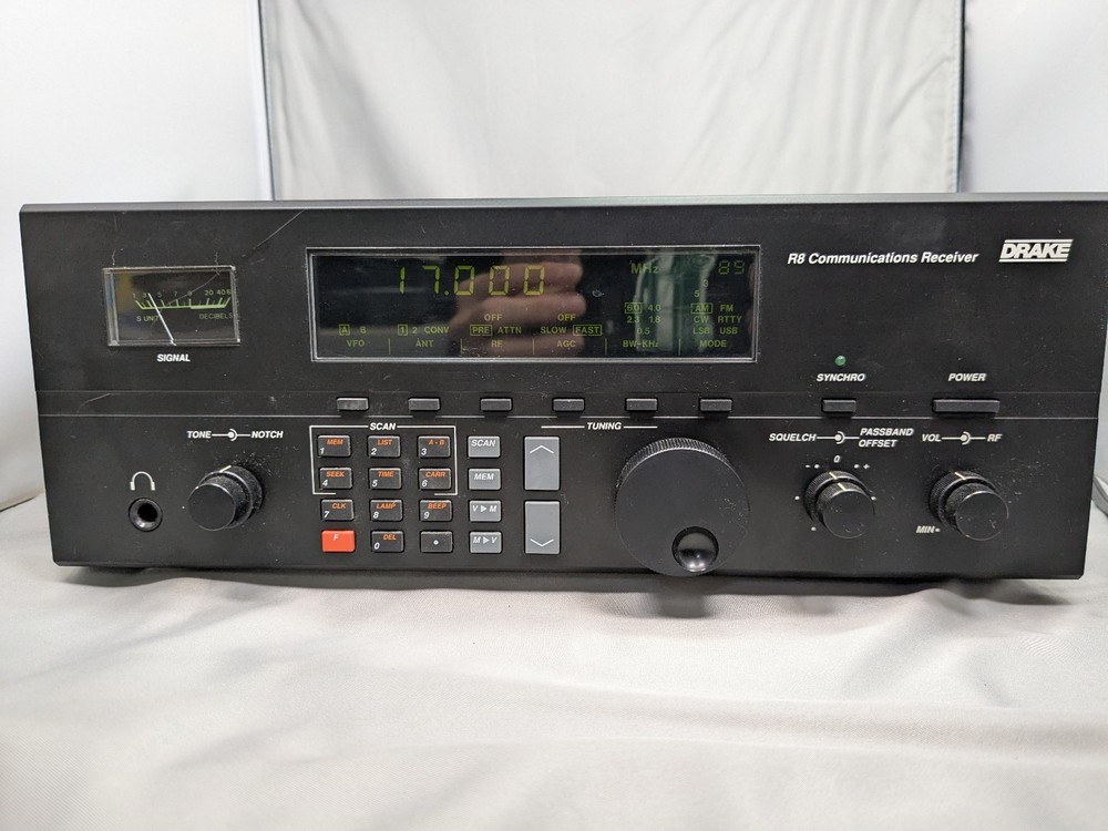 Drake R8 Shortwave AM SSB Ham Radio Communications Receiver Excellent Condition
