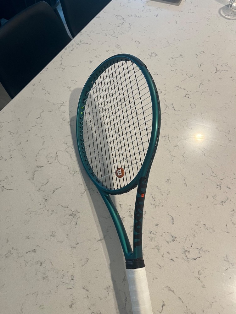 wilson blade 100 v9 4 3/8.