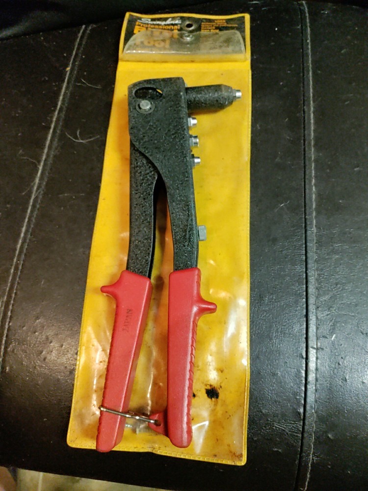 Swingline Rivet Tool CT-2 Great Condition - Includes Original Packaging