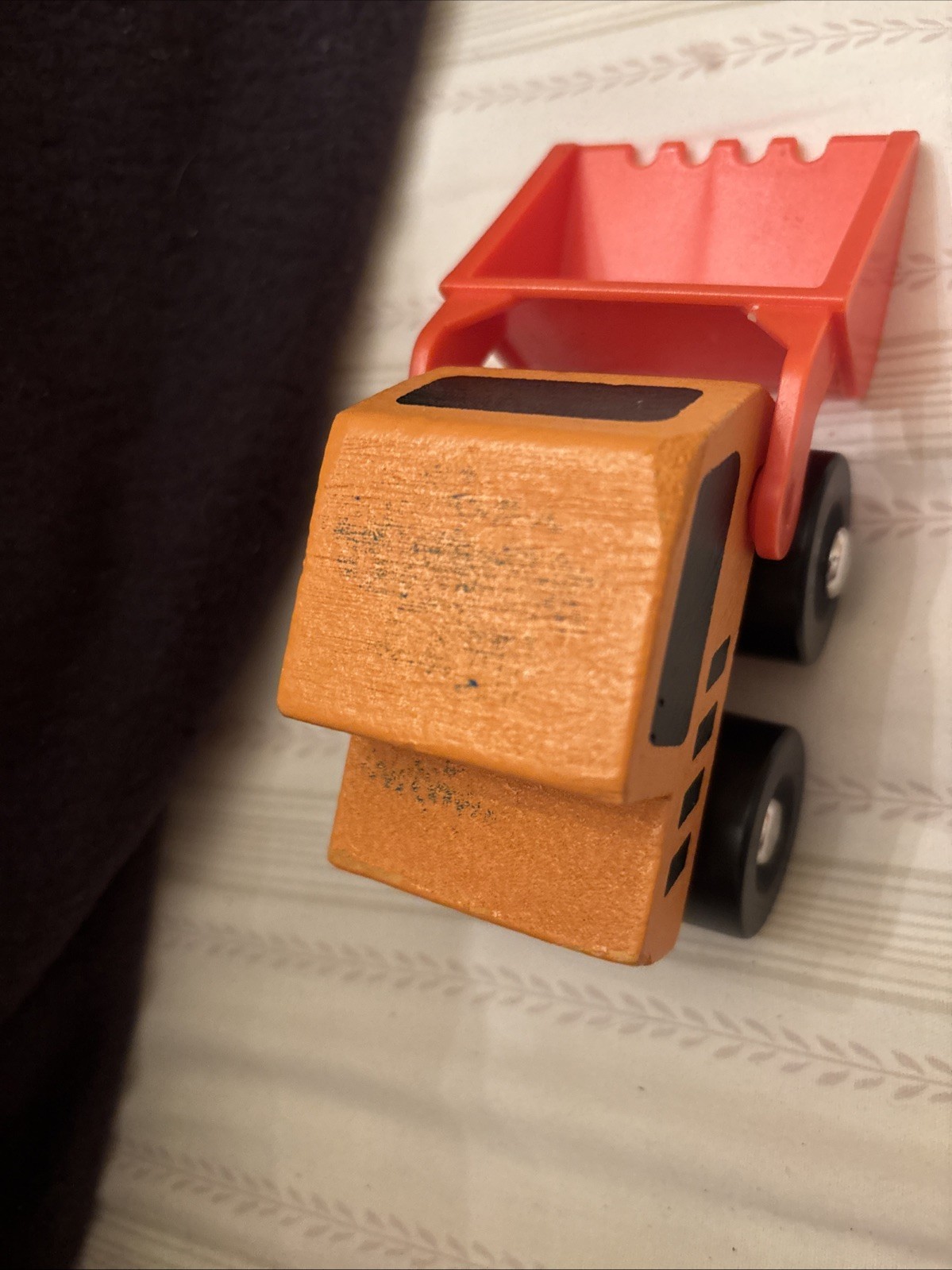 Giggle Scape Wooden Toy Truck Excavator Construction Vehicle