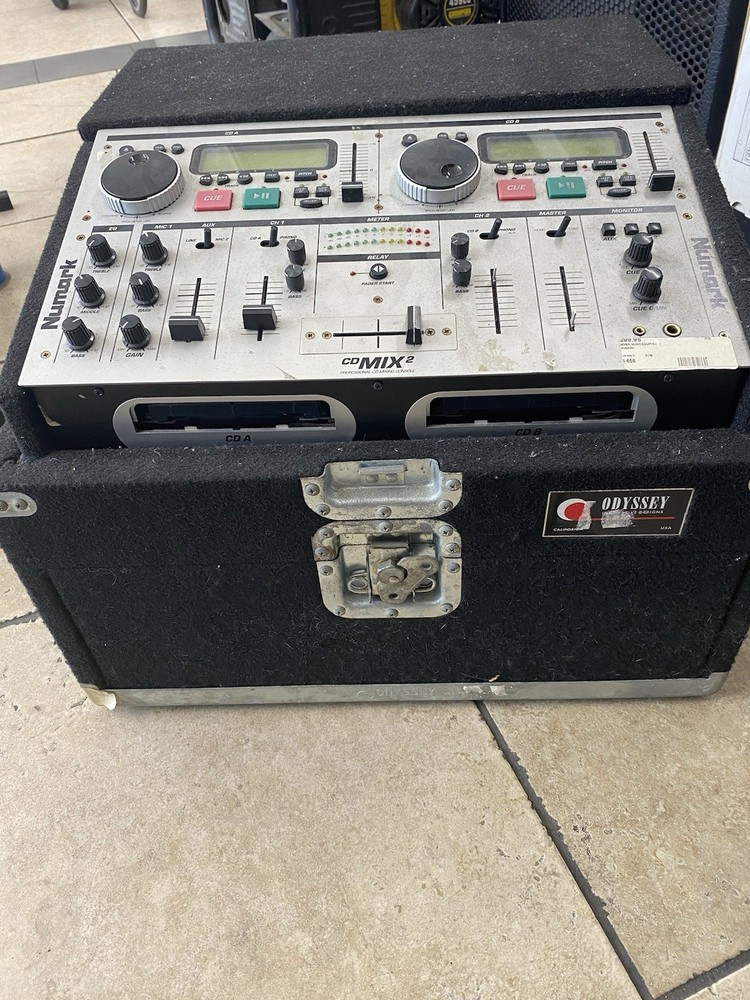Numark CDMIX2 Professional CD Mixing Console Duel Player Fully Flight Cased