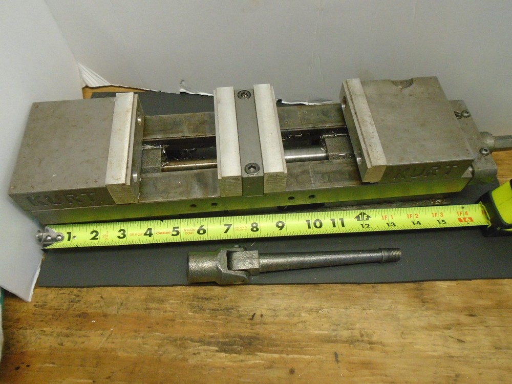 Kurt DL400C Double Lock 4” Machine Vise