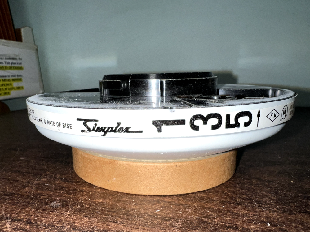 NOS SIMPLEX 477-079 4255-5 FIRE DETECTOR 135 DEGREES