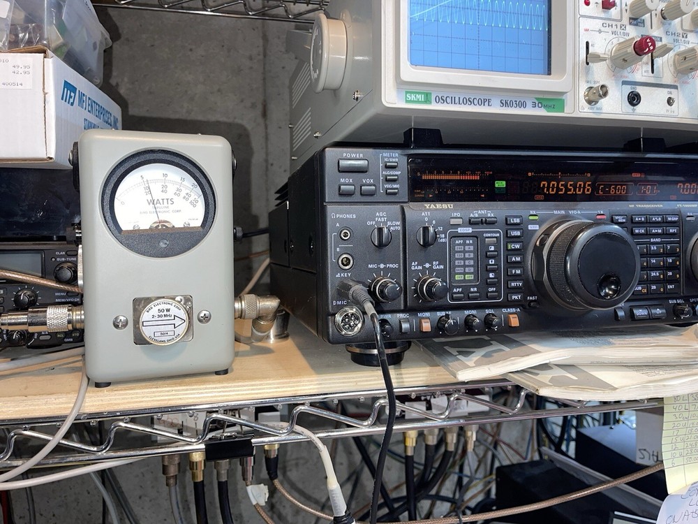 Heathkit DX 60B ESTATE FIND Works 40 Cw 10 Watts Out Only Moisture Damage On Fra