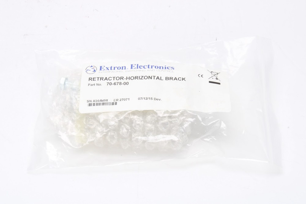 Extron 70-678-00 Retractor Horizontal Mounting Bracket Kit - NEW