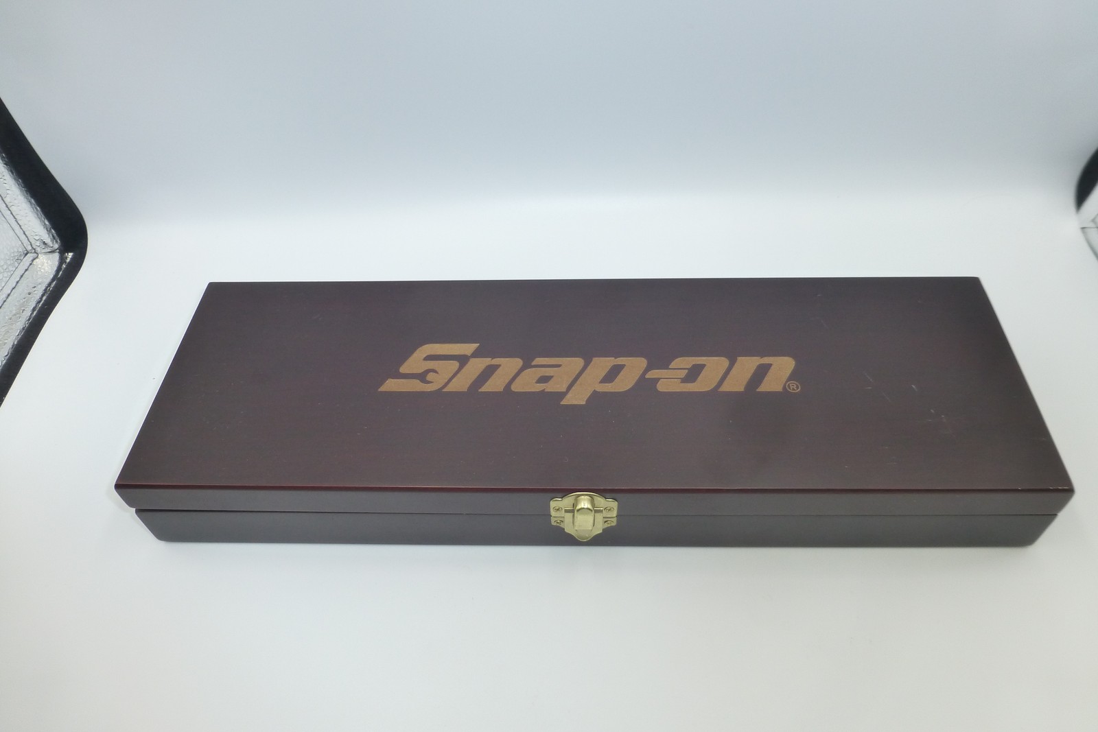 Snap-on Tools 2-Piece Carving Set Wrench Handle Knife & Fork w/Wooden Case Shelf