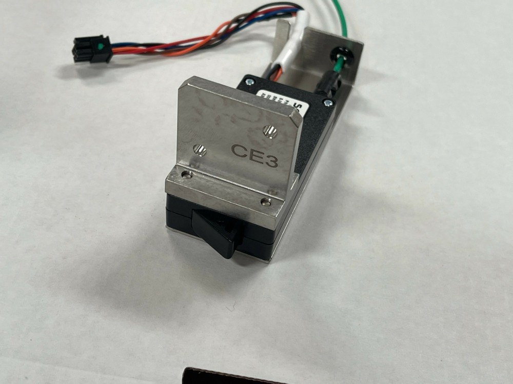 Siemens Southco Switch 8-26VDC Electronic Slide Bolt Latch w/ Cable & Bracket