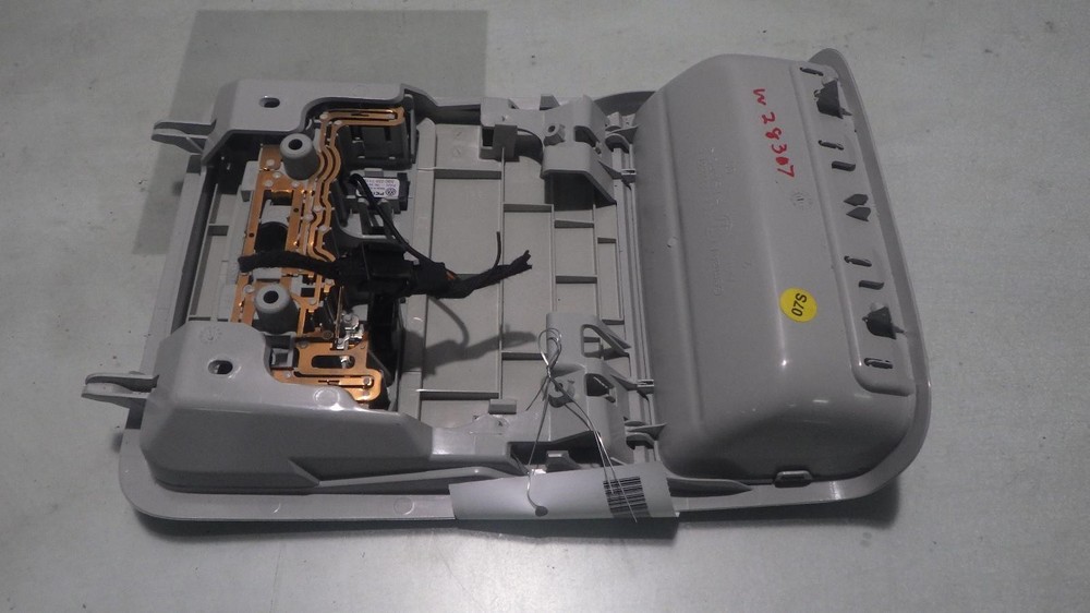 12 VOLKSWAGEN JETTA Front Console roof