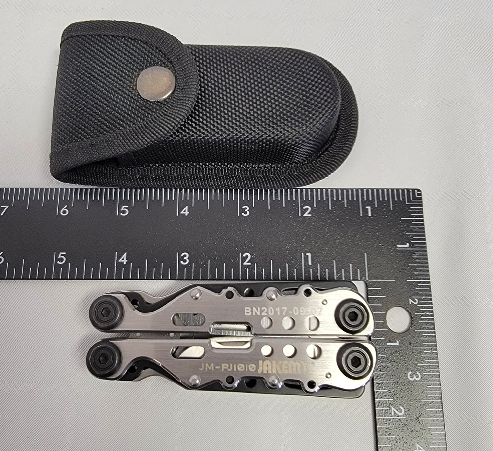 JAKEMY JM-PJ1010 Multi-Tool w/ case