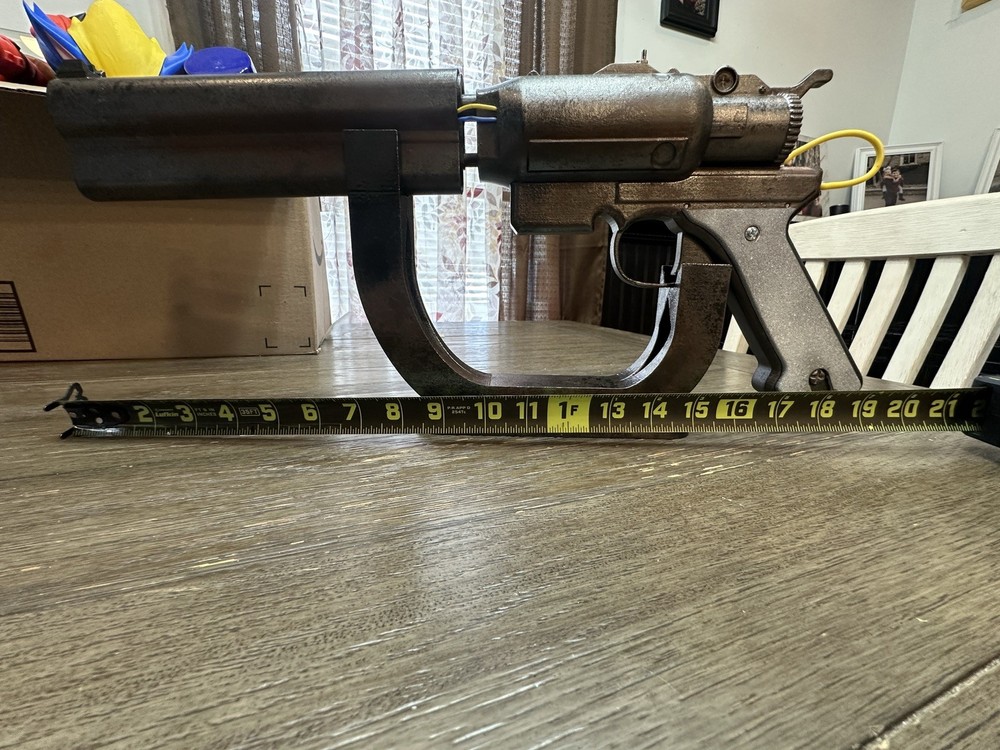 Arc Raiders Anvil prop replica complete with display stand & forge Print