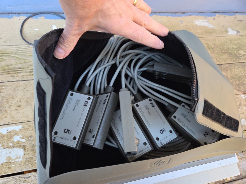 HP 1630G Logic Analyzer + (7) 10272A Probes & Case - Powers On / Project