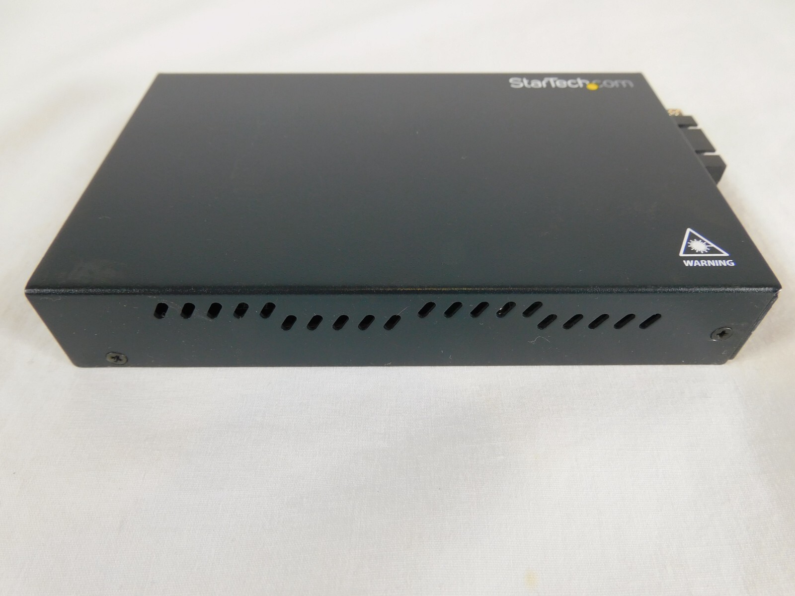 ET90110SM302 StarTech 10/100 Mbps Single Mode Fiber Media Converter SC 30 km