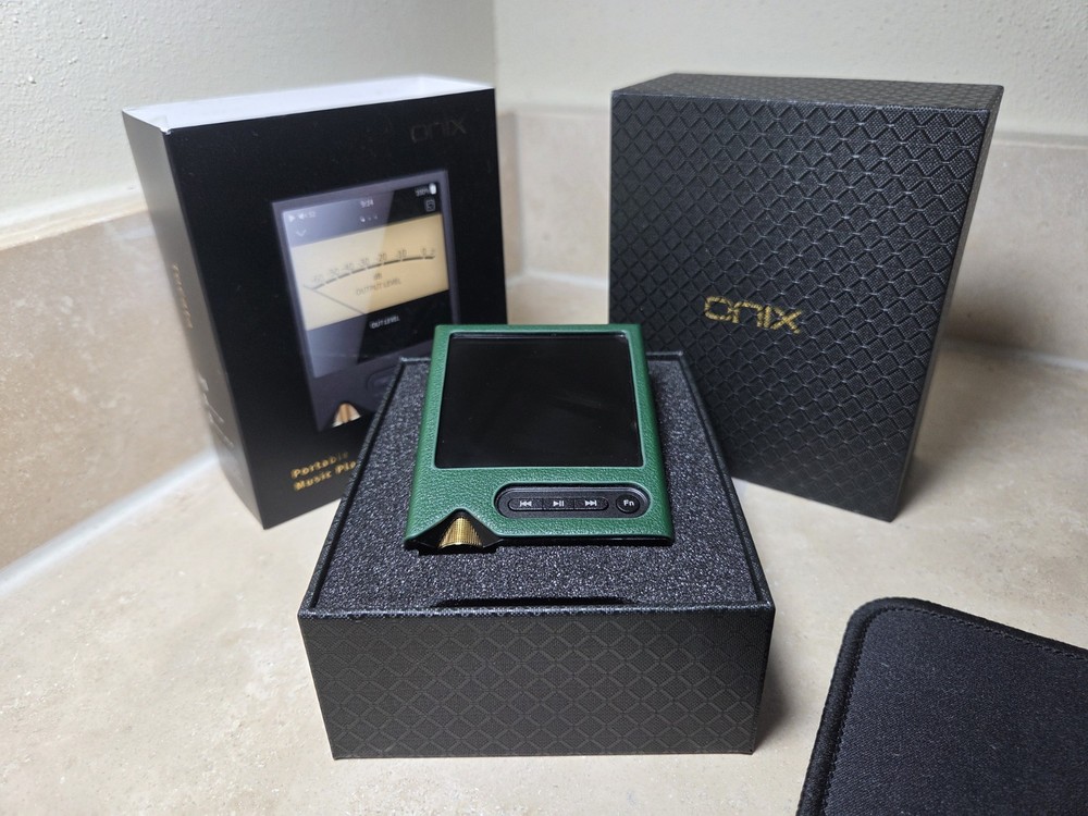 Onix XM2 + Leather Case bundle - Used