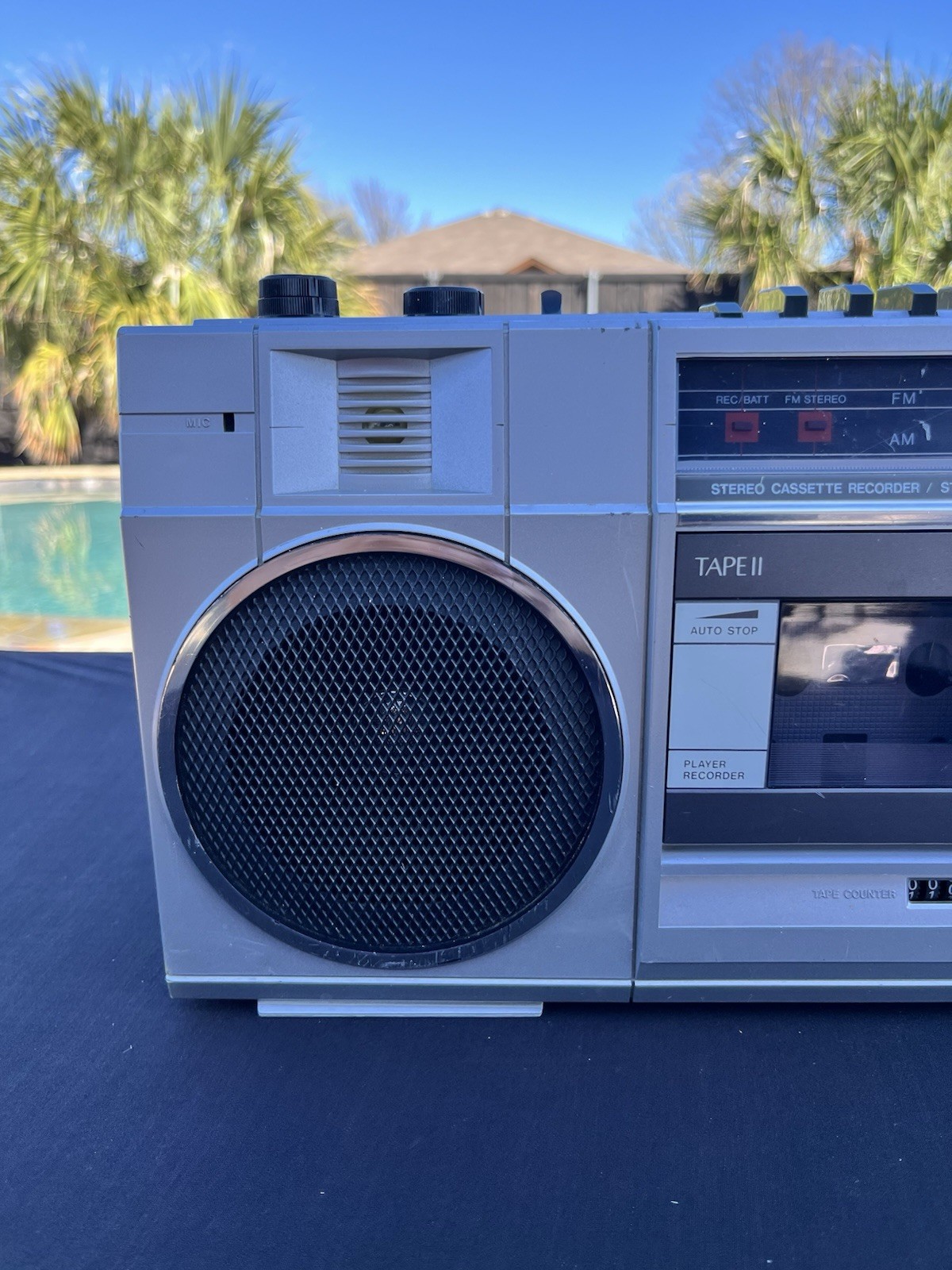 VINTAGE 1980’s Sanyo M-W1 AM/ FM Dual Band Stereo Cassette Radio Boombox Works