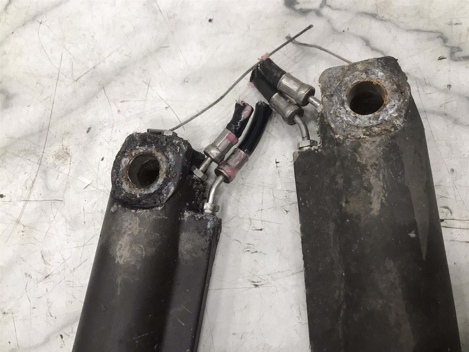 Volvo Penta SX Stern out drive outdrive trim tilt lift hydraulic cylinders