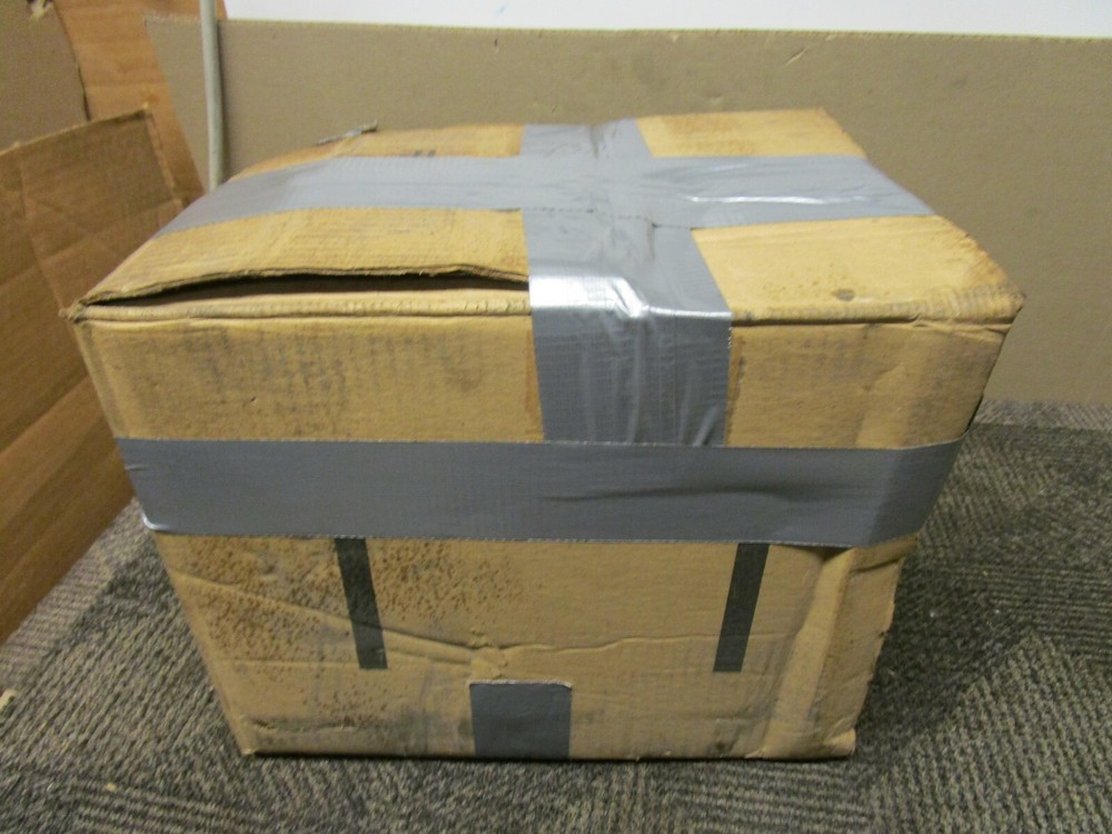 NOVA MATIK MODEL 220 WHITE SURFACE MOUNT AUTOMATIC HAND DRYER 240 VOLT 9 AMP