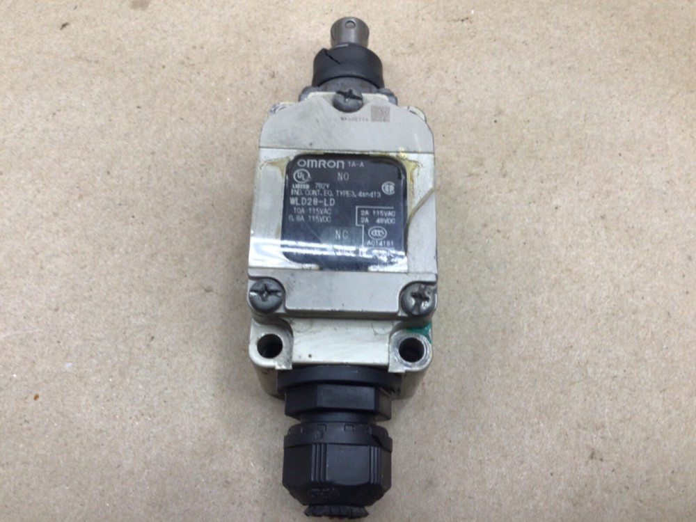 Omron WLD28-LD Plunger Type Roller Limit Switch #4033H30
