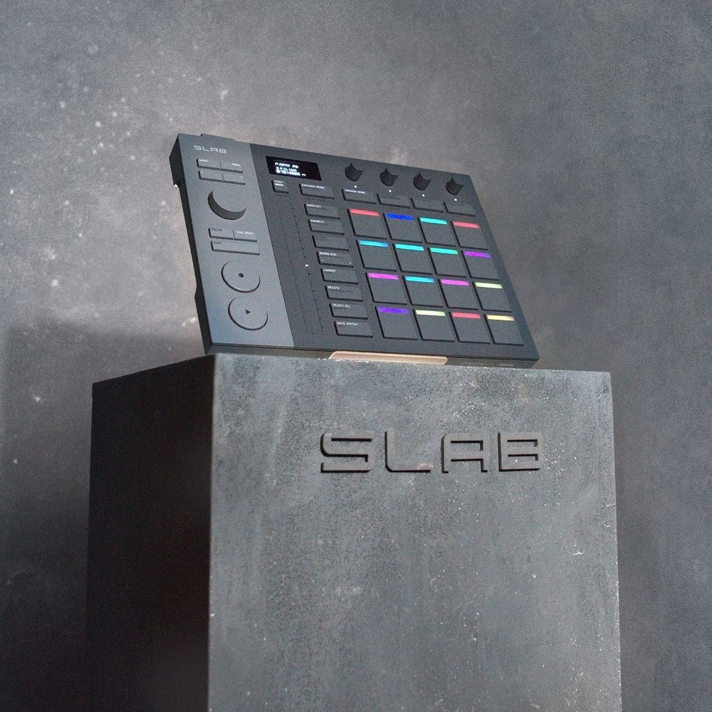 AlphaTheta SLAB Music Production Controller with Case Package