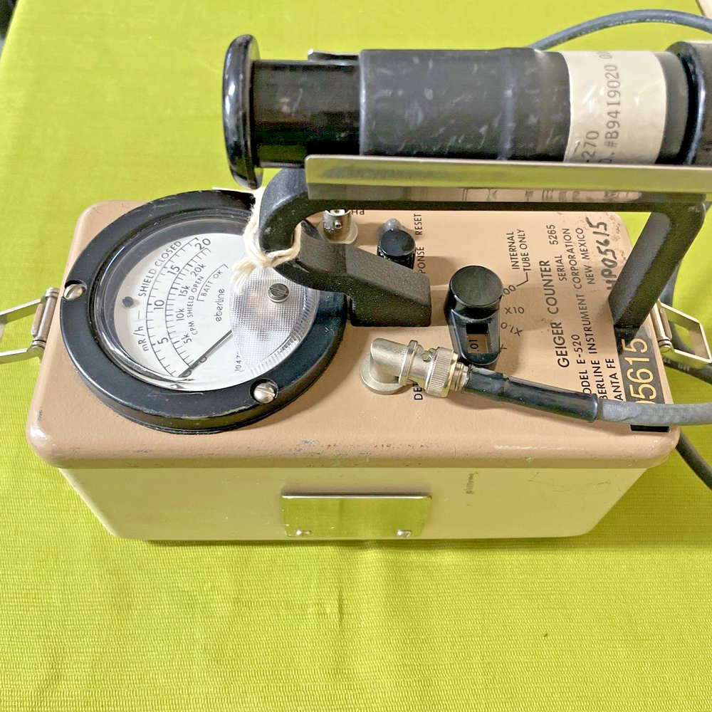 Eberline E520 Radiation Geiger Counter Meter with HP270 Probe