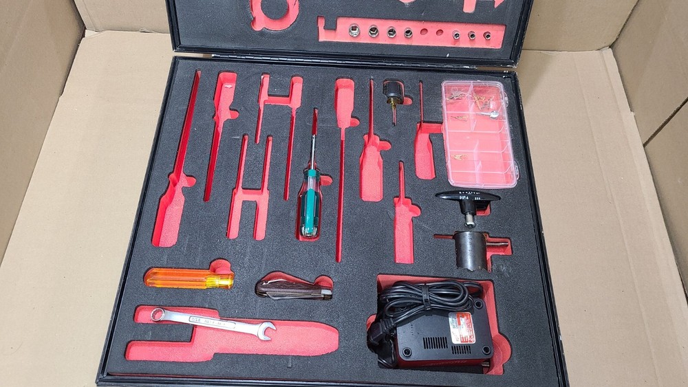 LotP TK-105 A/G Kippertool Military Electronic System Tool Kit in Wilson case