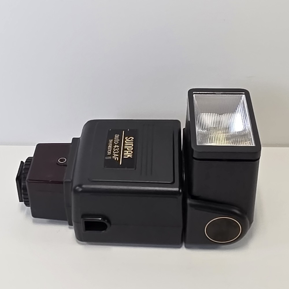 Sunpak Auto 433 AF Shoe mount Thyristor Flash for Minolta AF - Untested