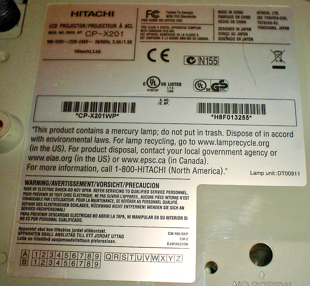 Hitachi Portable 3LCD LCD Projector Model CP-X201 CPX201