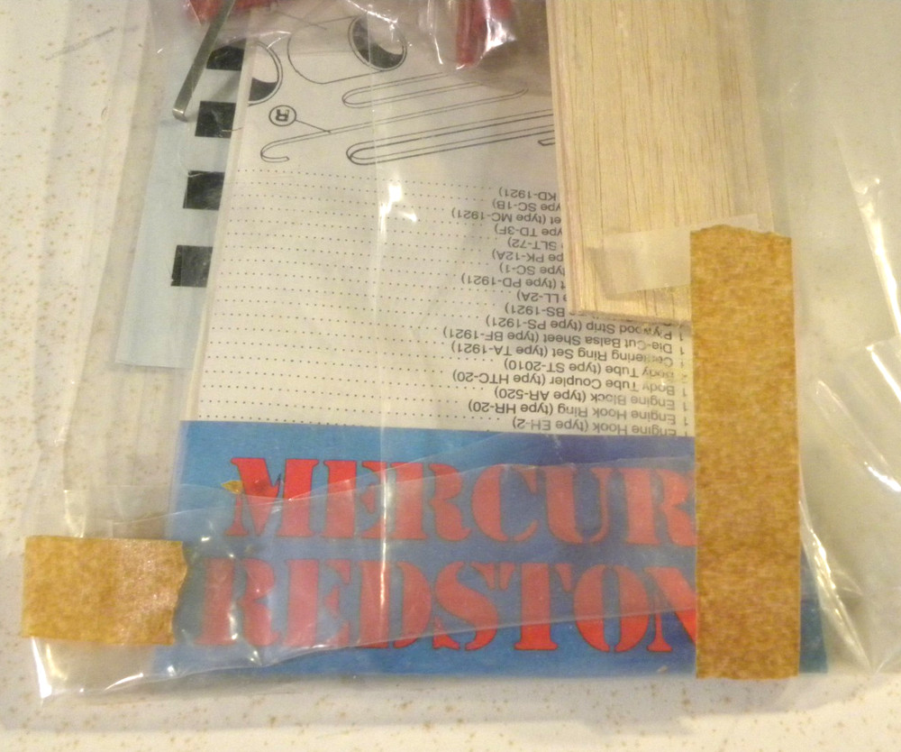 Estes MERCURY REDSTONE, Authentic Plastic Capsule & Tower, 1984, OPENED, COMPLET