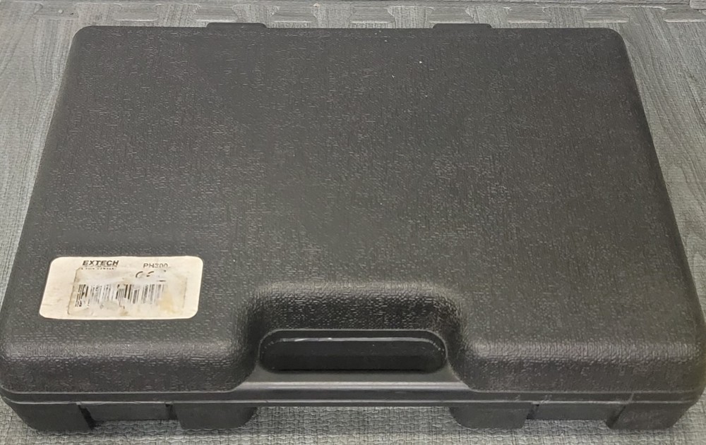 Extech PH300 pH/Temperature Kit In Original Case