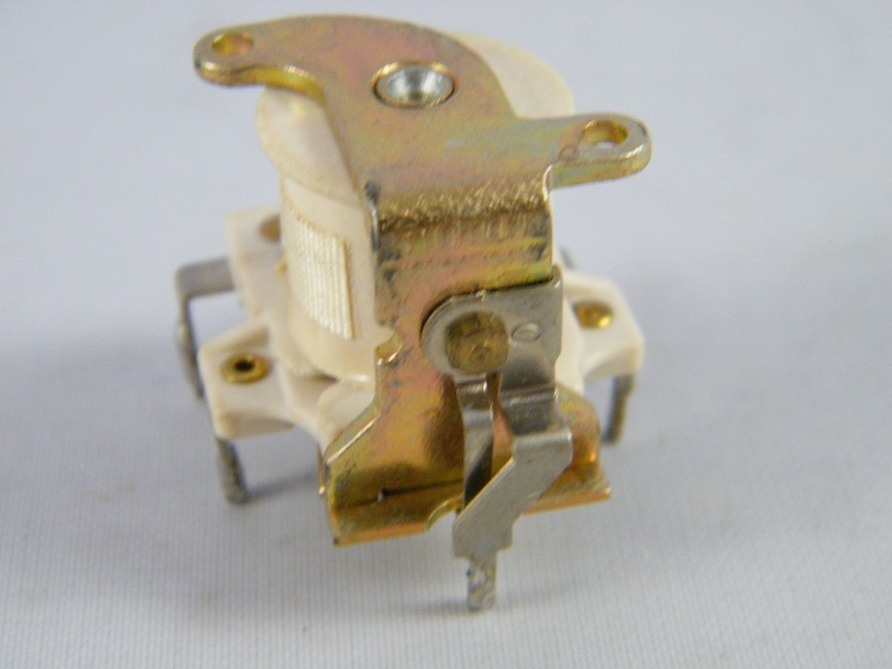 NEW DUKANE PROJECTOR RELAY PART # 596-137