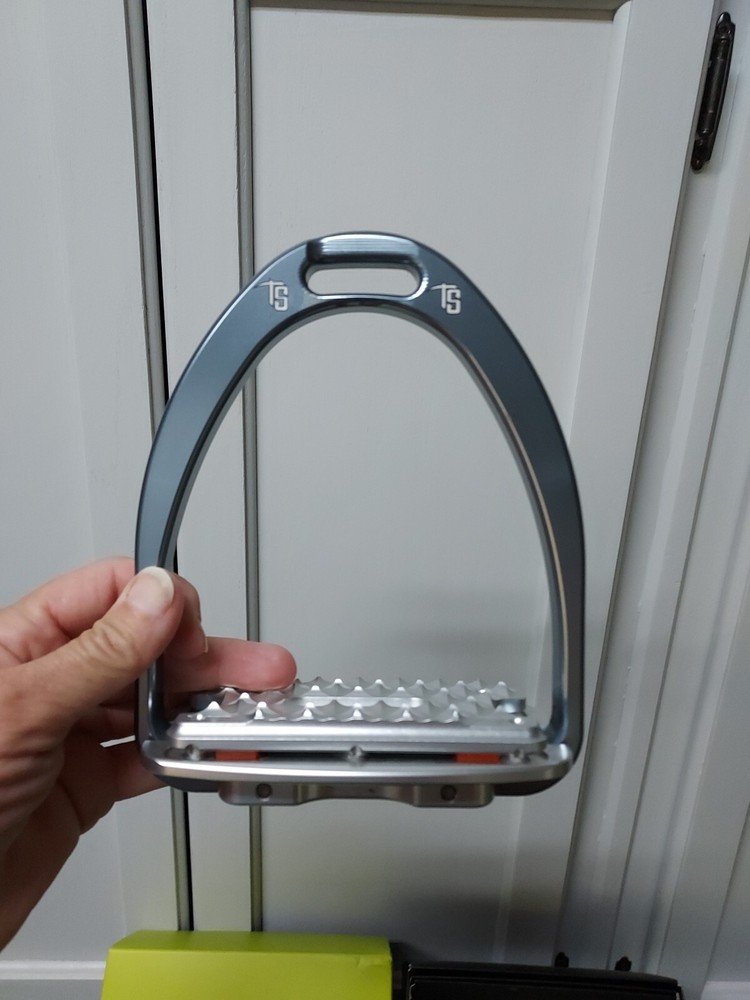 Tech Siena PLUS Shock Absorbing Stirrups Jumping Cross Titanium