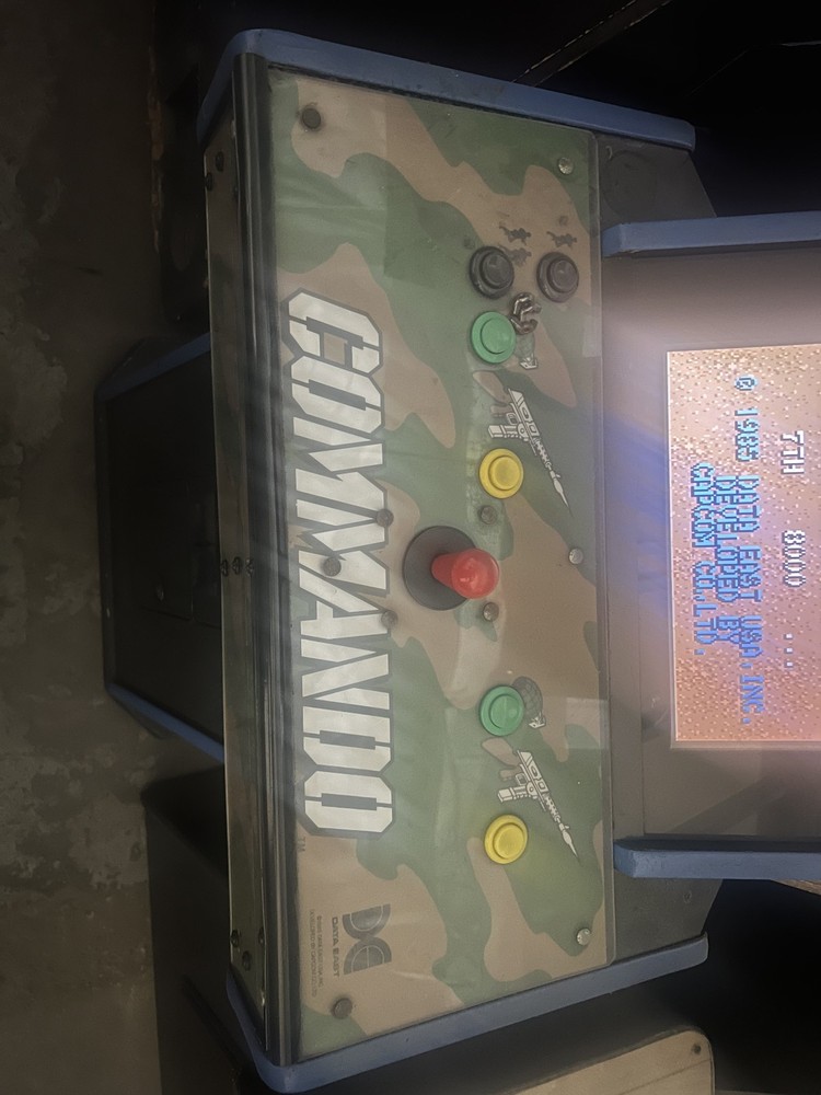 COMMANDO ARCADE MACHINE by CAPCOM 1985 (EXCELLENT CONDITION)