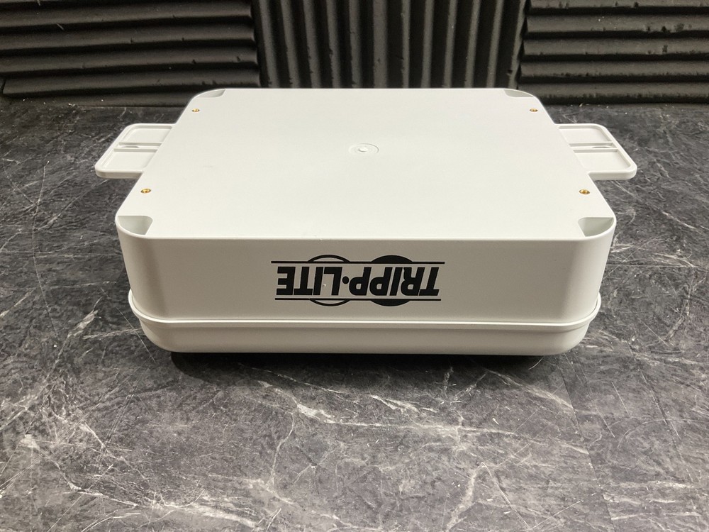 Tripp Lite Wireless Access Point Enclosure EN1309N4 ✅ ❤️️ ✅ ❤️ NEW OPEN BOX!